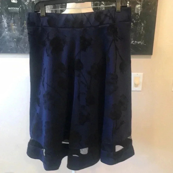 NWOT Faith and Joy by Monteau Navy/Black Floral Skirt w/Sheer Accent Hem- XL - Picture 2 of 9